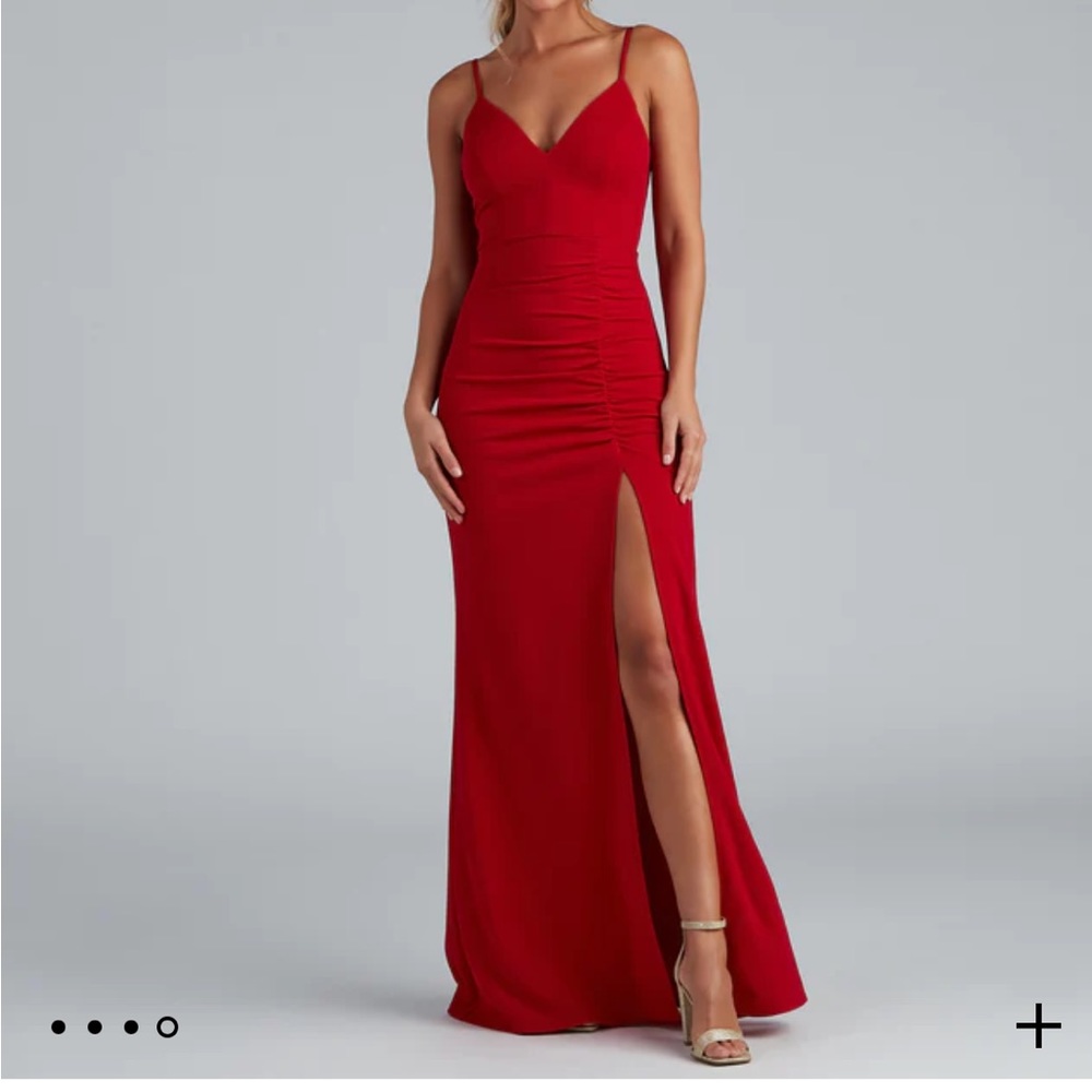 Windsor Evanna Formal Crepe Ruched Dress